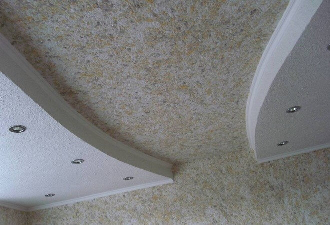 Жидкие обои на потолке