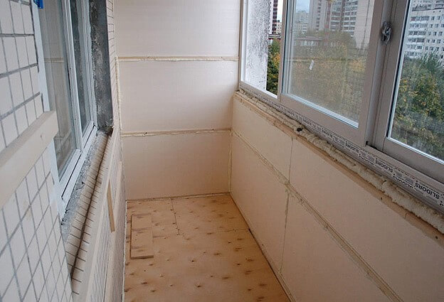 утеплення балкона