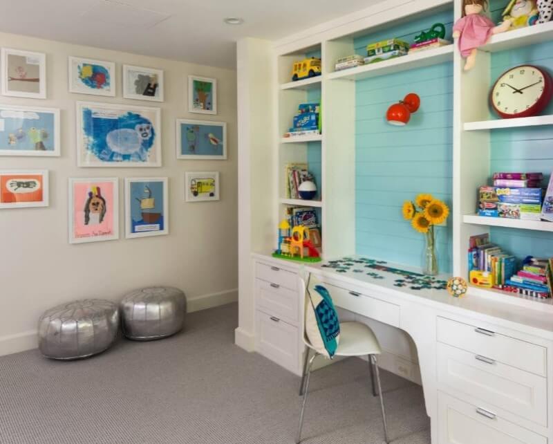 ковролін на підлозі в дитячій хлопчика