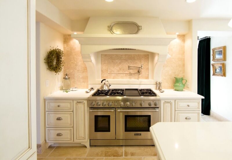 стеля на кухні в стилі прованс