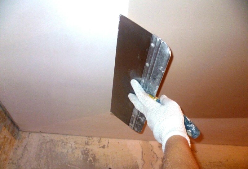 шпаклівка стін особливості