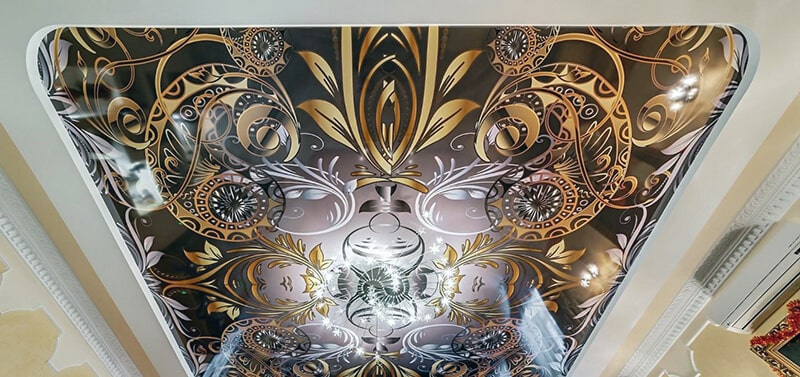 натяжні стелі з абстракцією