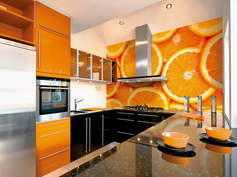 фотошпалери для кухні з принтом апельсина у робочій поверхні
