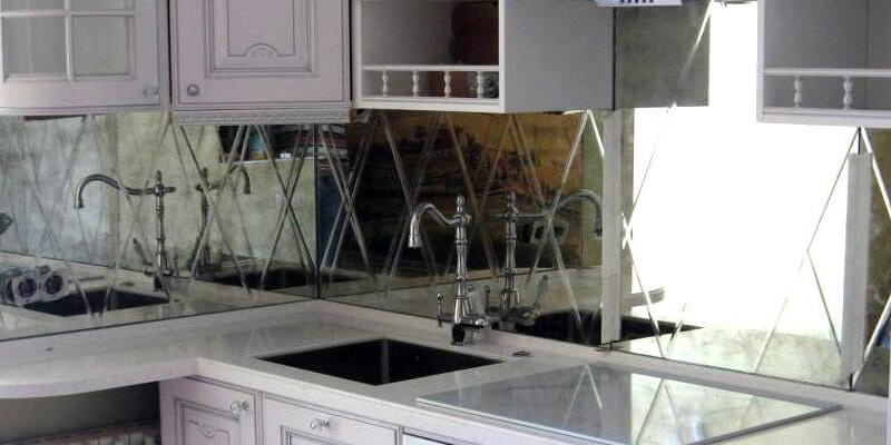 Фартух для кухні з дзеркала