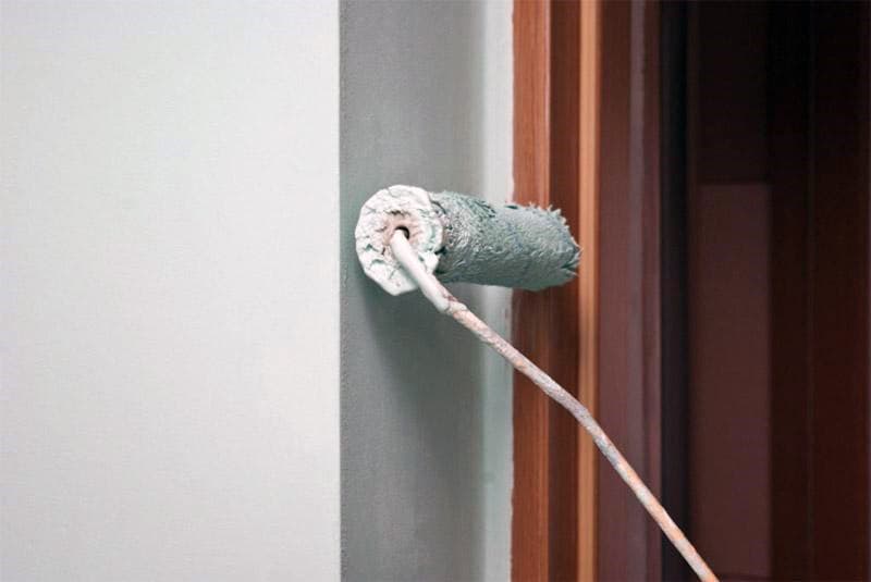 Фарбування стін валиком