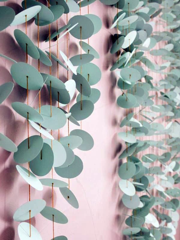 Вироби з картону для створення затишку в кімнаті