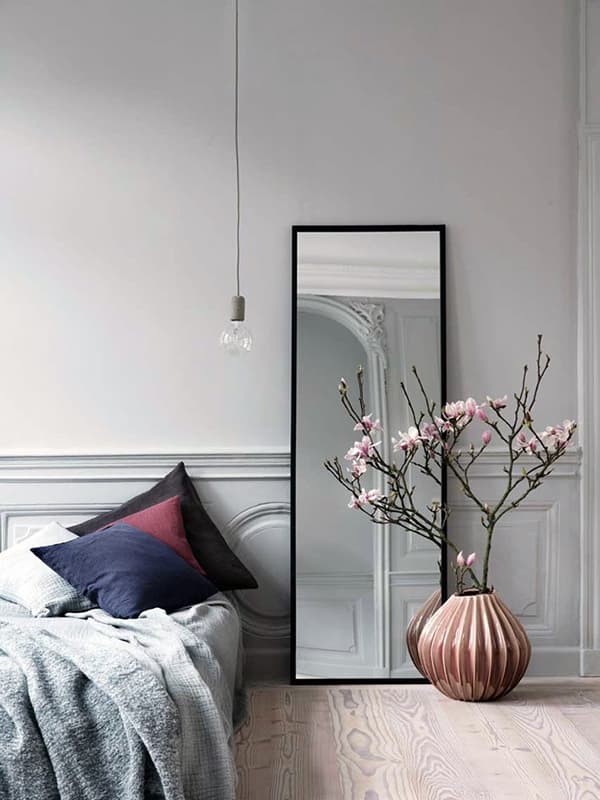 Срез из живых растений в специальной вазе