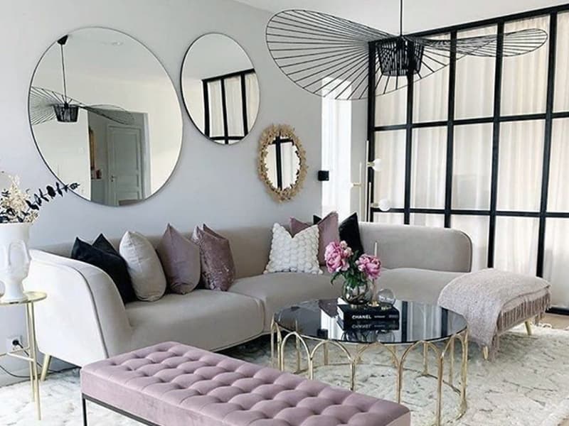 Прикраса стіни кімнати дзеркалами