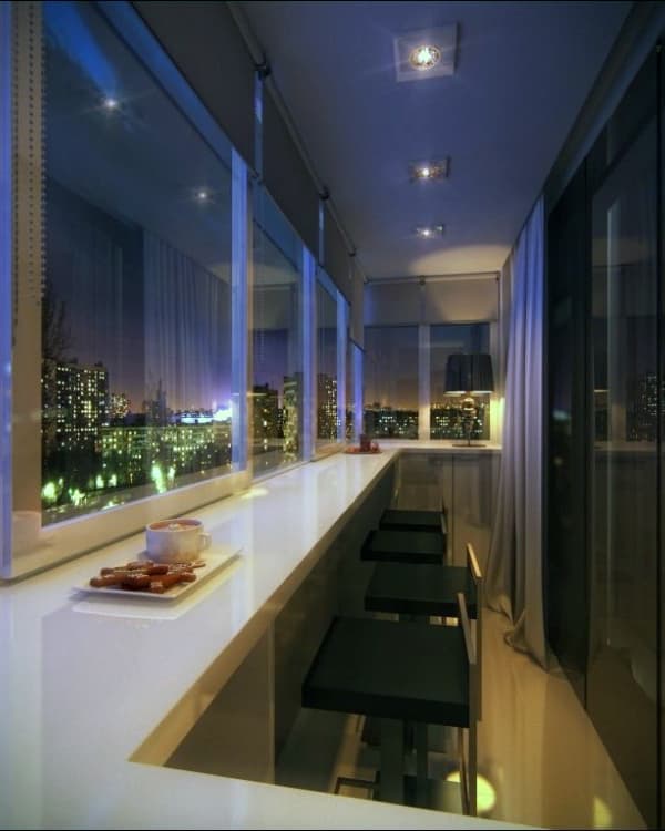 Использование потолочных светильников на балконе