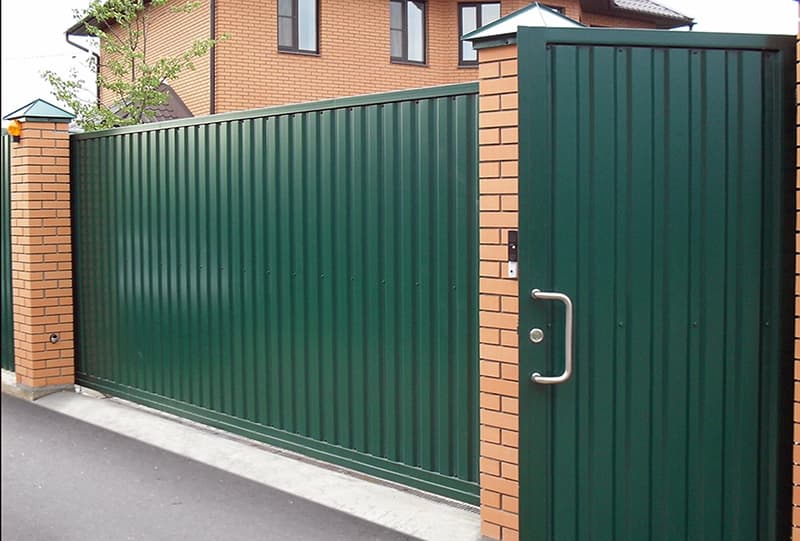 Приклад воріт з профнастилу