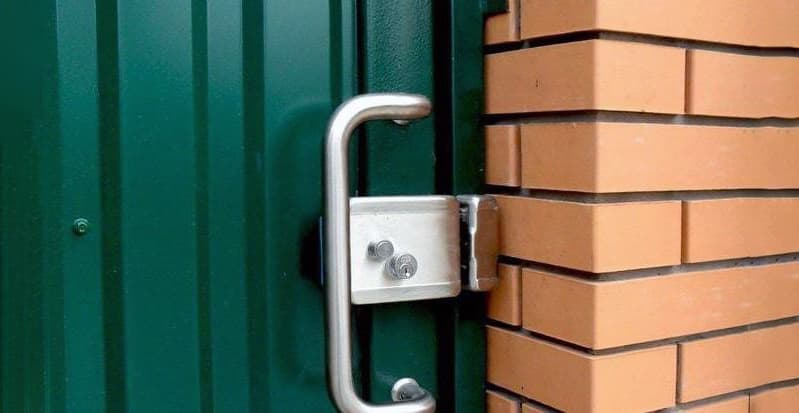 Замок для ворот из профнастила