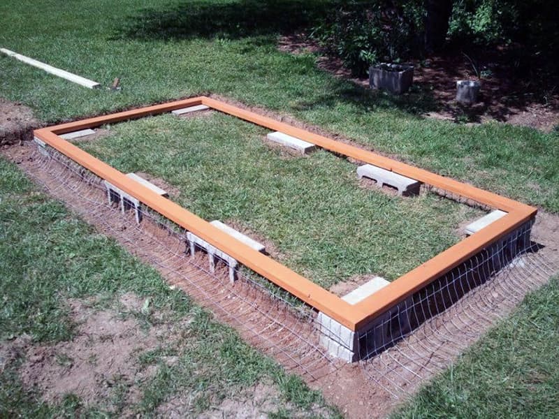 Укладання фундаменту для стаціонарного курника