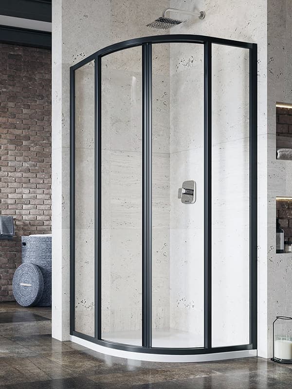 Матовые поверхности и графичные темные акценты в ванной