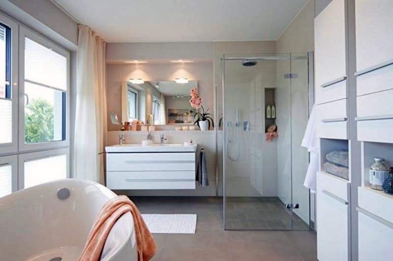 Реальний дизайн ванної кімнати з відкритою душовою кабіною