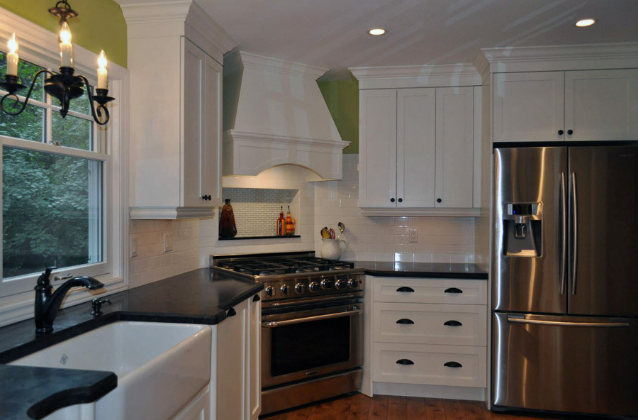 Дизайн кухни в форме буквы Г