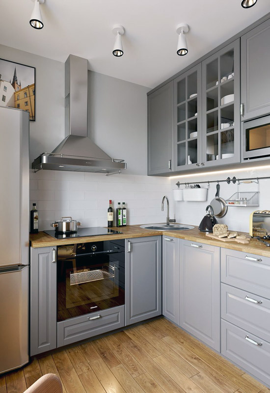 Маленька кухня в теплих тонах у хрущовці