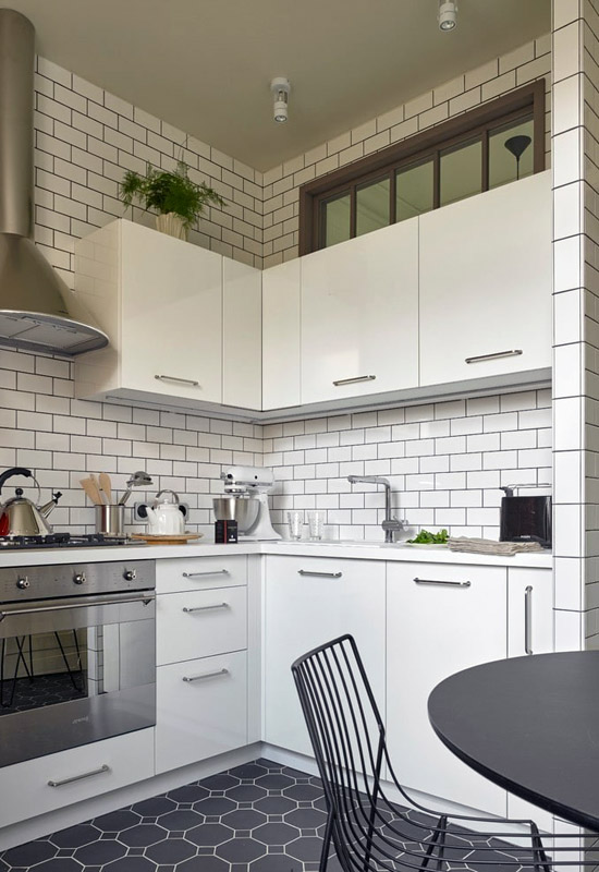 Приклад обробки маленької кухні з кутовим плануванням