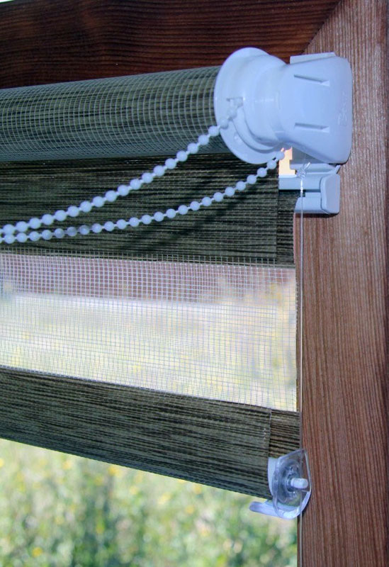 Приклад рулонних штор із відкритою системою