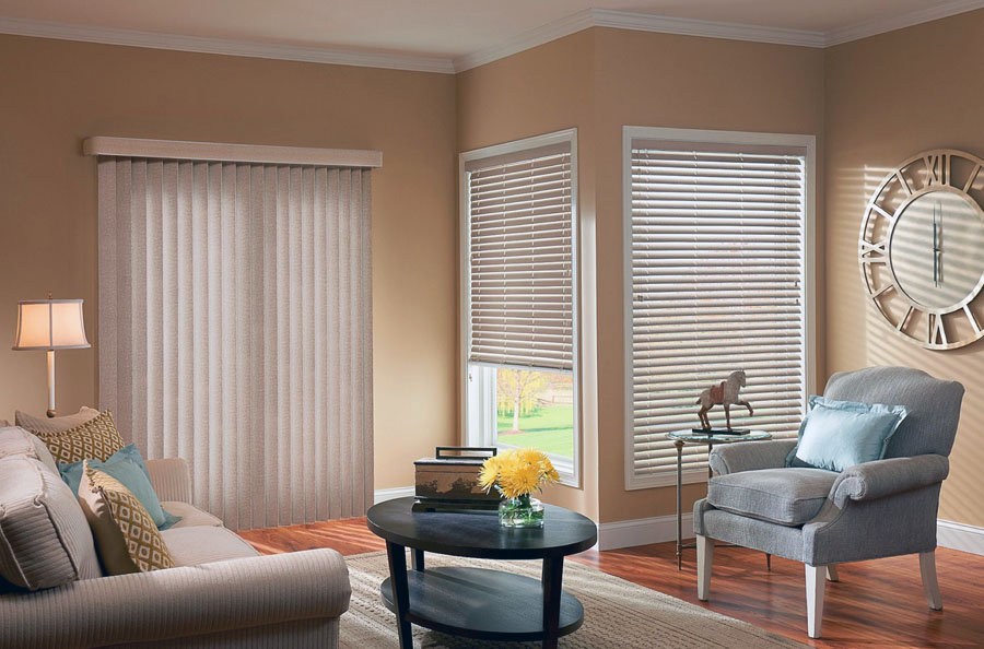 Придатні жалюзі для вітальні