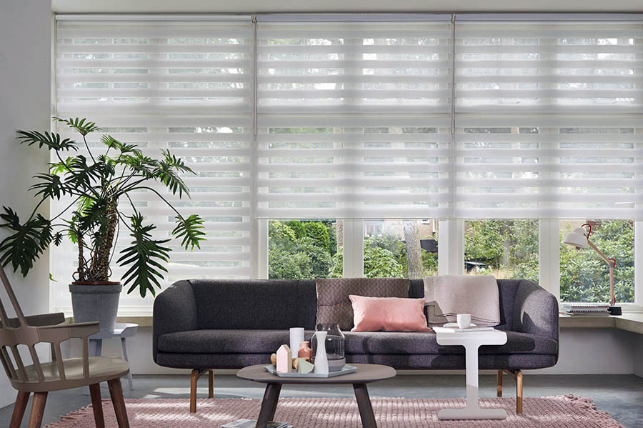 Рулонные шторы для большой комнаты