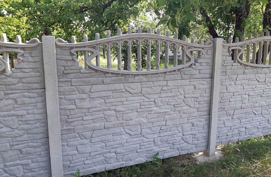 Як побудувати практичний бетонний паркан у приватному будинку