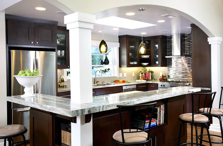 Велика кутова барна стійка зі стовпом