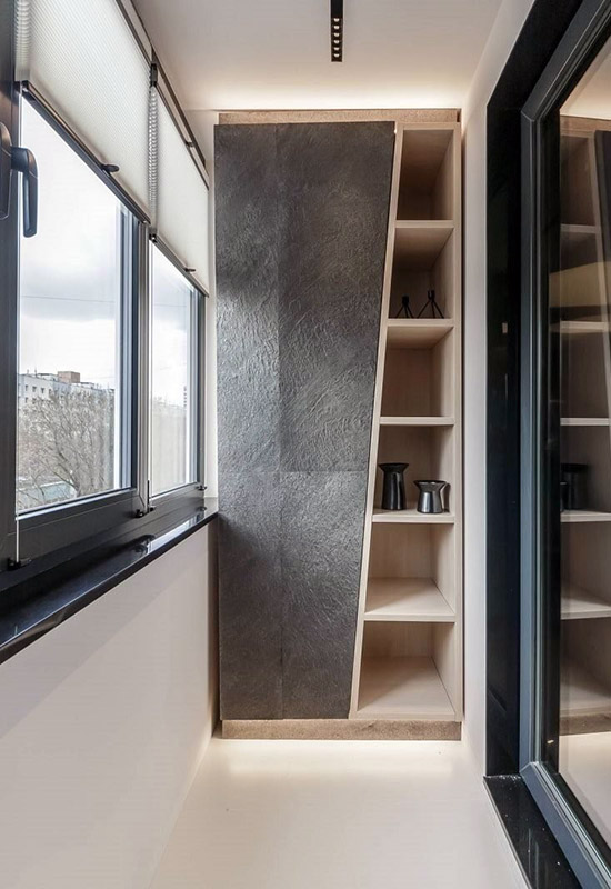 Дизайнерська шафа з діагональним кольоровим поділом