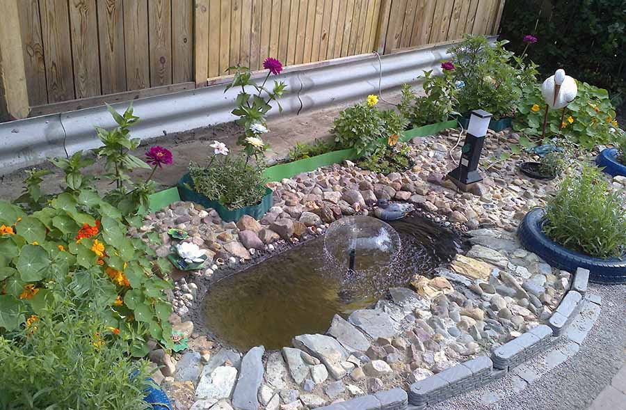 Як виготовити ставок з ванни на дачі