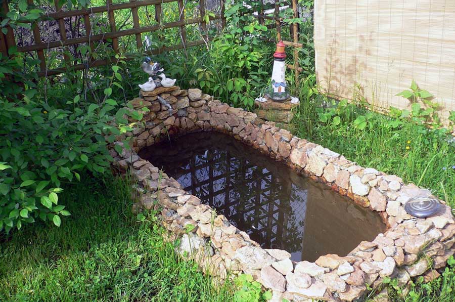 Компактний ставок своїми руками із ванни