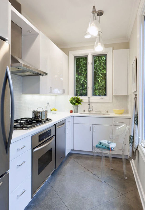 Приклад реального дизайну маленької витягнутої кухні