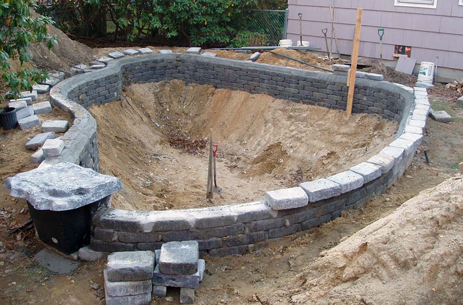 Приклад будівництва ставка з бетону