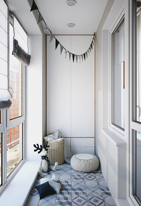 Вбудована система зберігання на балконі