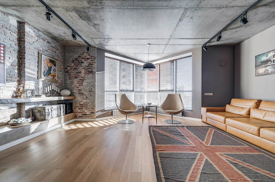 Великий зал для гостей з обробкою з натуральних матеріалів