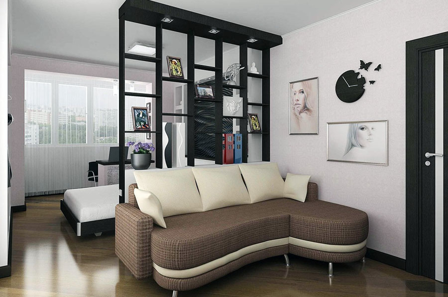 Перегородка з полицею для відділення простору кімнати