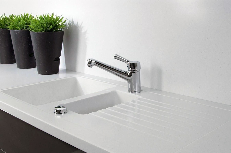 Гарні вбудовані мийки для кухні