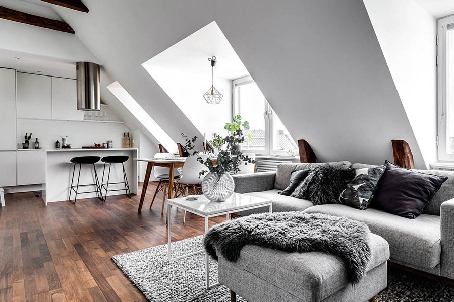 Как оформить кухонную зону на мансарде