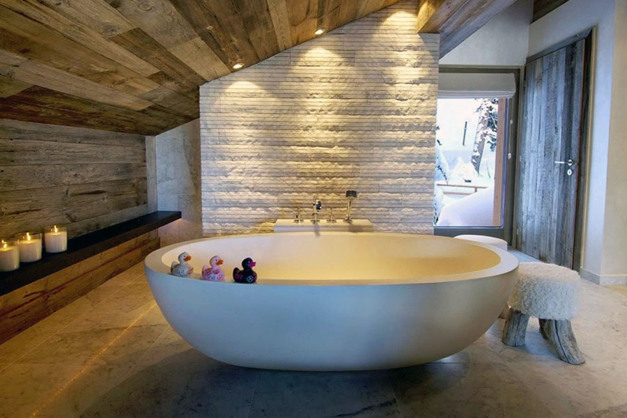 Вибір матеріалу для покриття підлоги мансарди з ванною