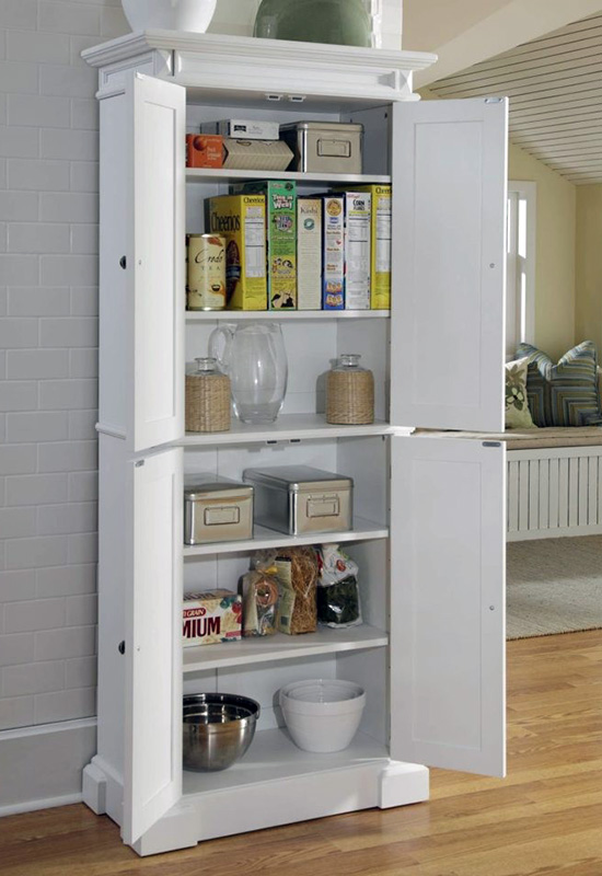 Окрема шафа-колонна для кухні замість навісних полиць