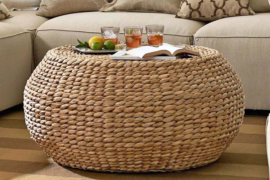 Плетені меблі та аксесуари для кімнати в еко стилі
