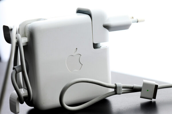 Чем заменить оригинальную зарядку Macbook?