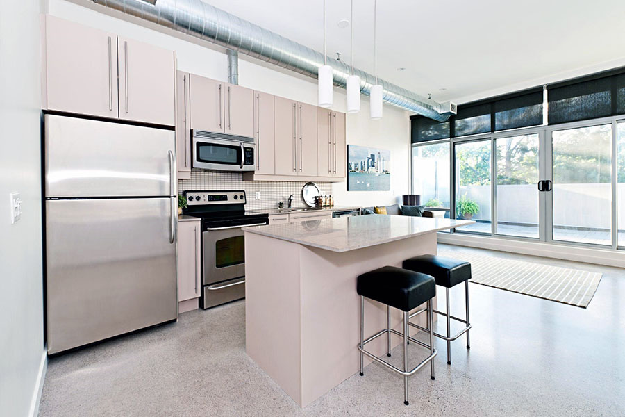 З чого краще зробити світлу підлогу на хай-тек кухні