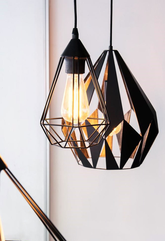 Гарні світильники для кухні з інтер'єром хай-тек