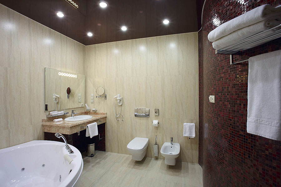 Підбір світильника у ванну з урахуванням дизайну інтер'єру