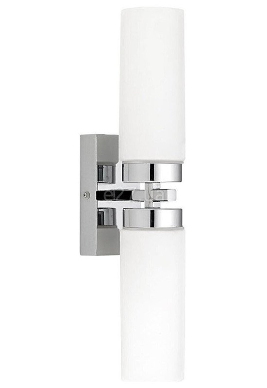 Які світильники вибрати для освітлення зони із дзеркалом у ванній кімнаті