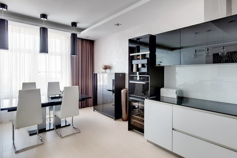 Многоуровневый потолок на кухне с интерьером в стиле хай тек