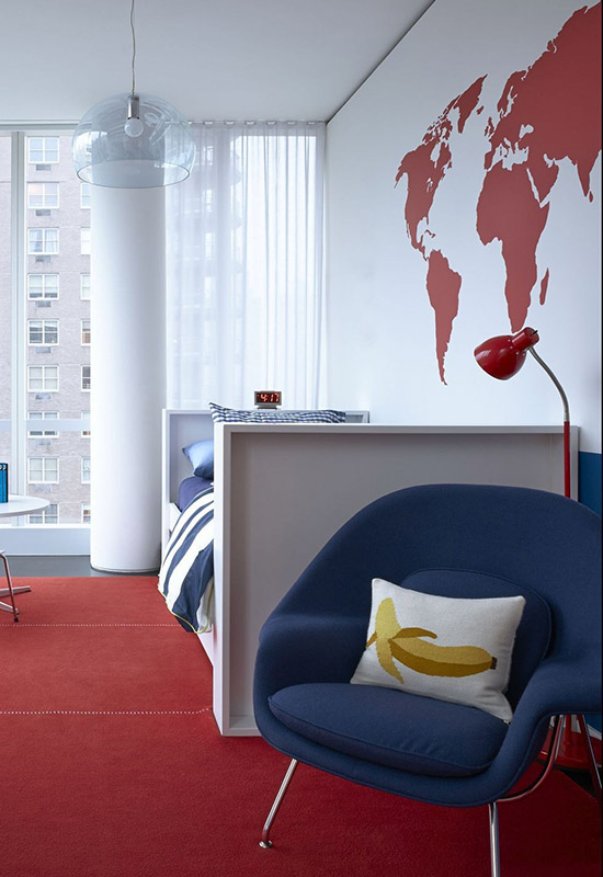 Простора кімната для підлітка віком 16 років