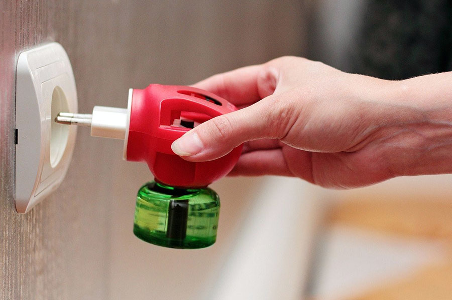 Знищення молі у квартирі за допомогою фумігатора