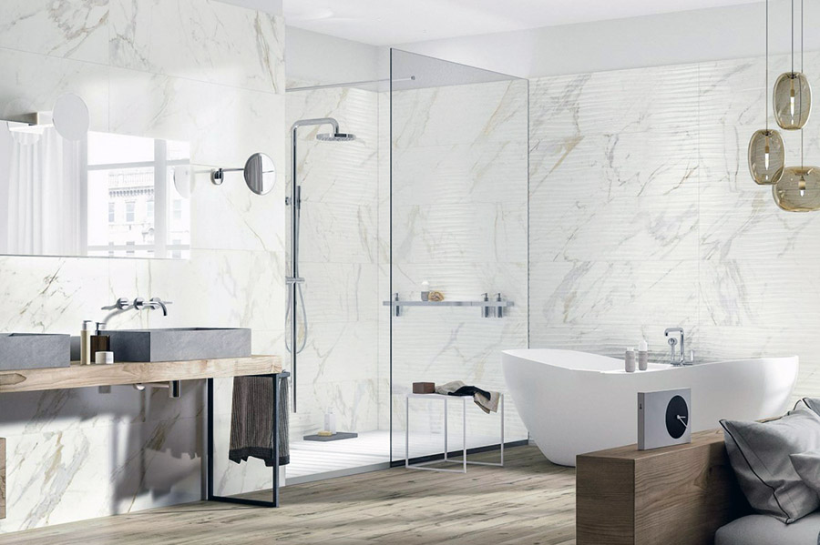 Як красиво оформити стіни ванної кам'яною плиткою