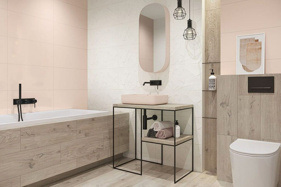 Плитка з імітацією дерева у ванній кімнаті з бежевими відтінками