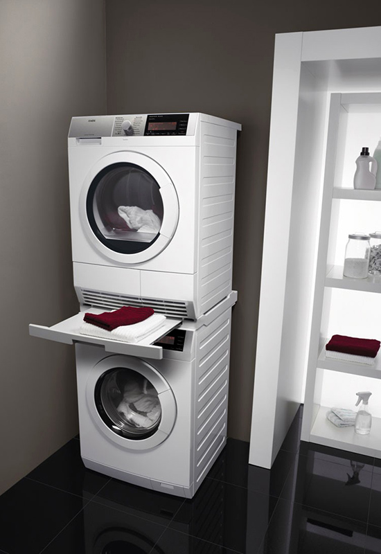 Приклад вертикальної установки сушильної машини на пральну